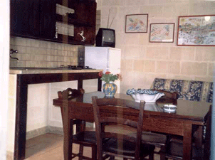 Interni cucina appartamento residence di Porto Cesareo